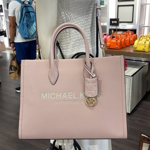 Michael Kors Medium Mirella 35S2G7ZT7L Tote Bag
Powder Blush Multi
NWT - Picture 14 of 16